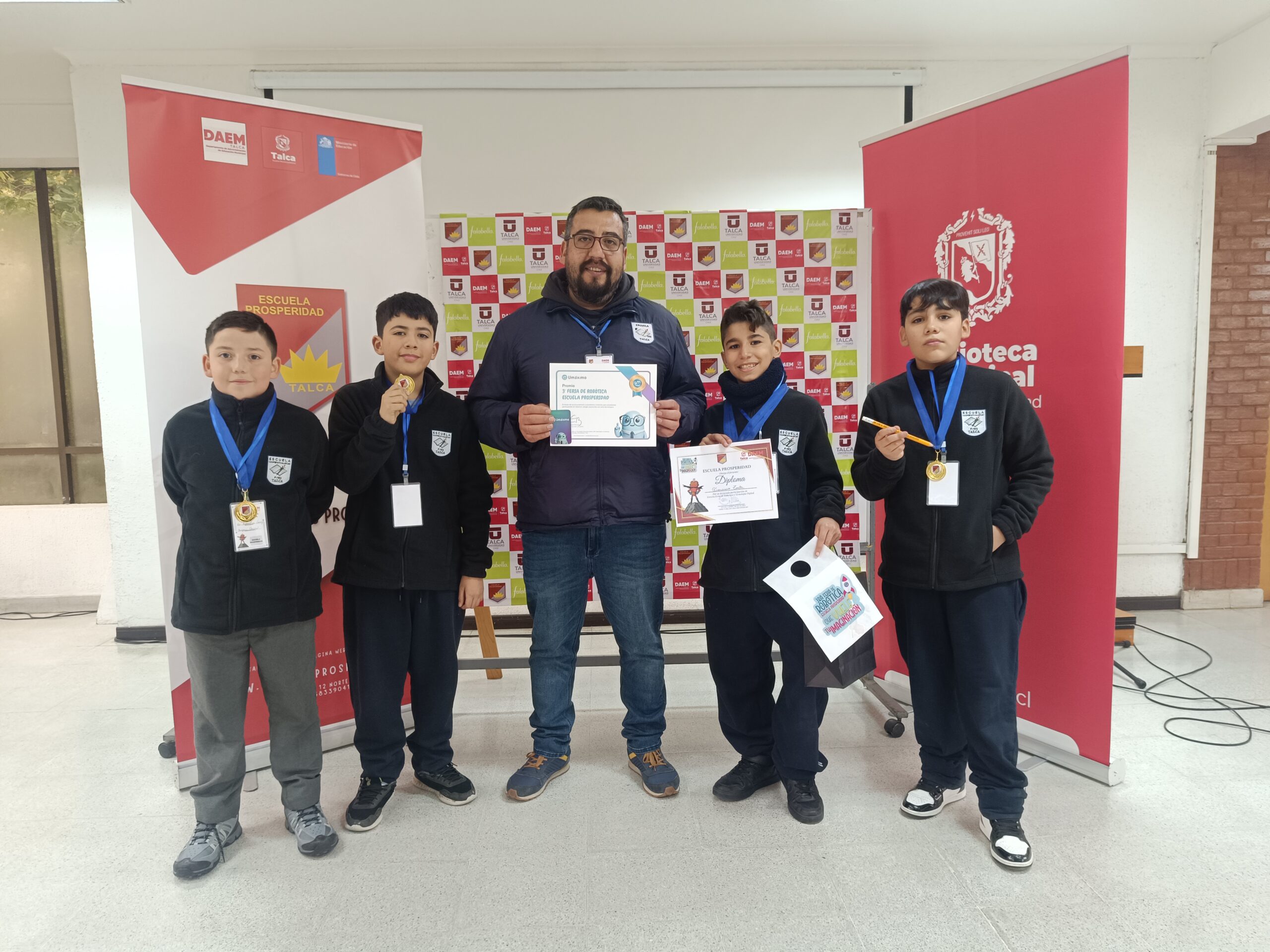 Participacion 3° Feria de Robotica Comunal